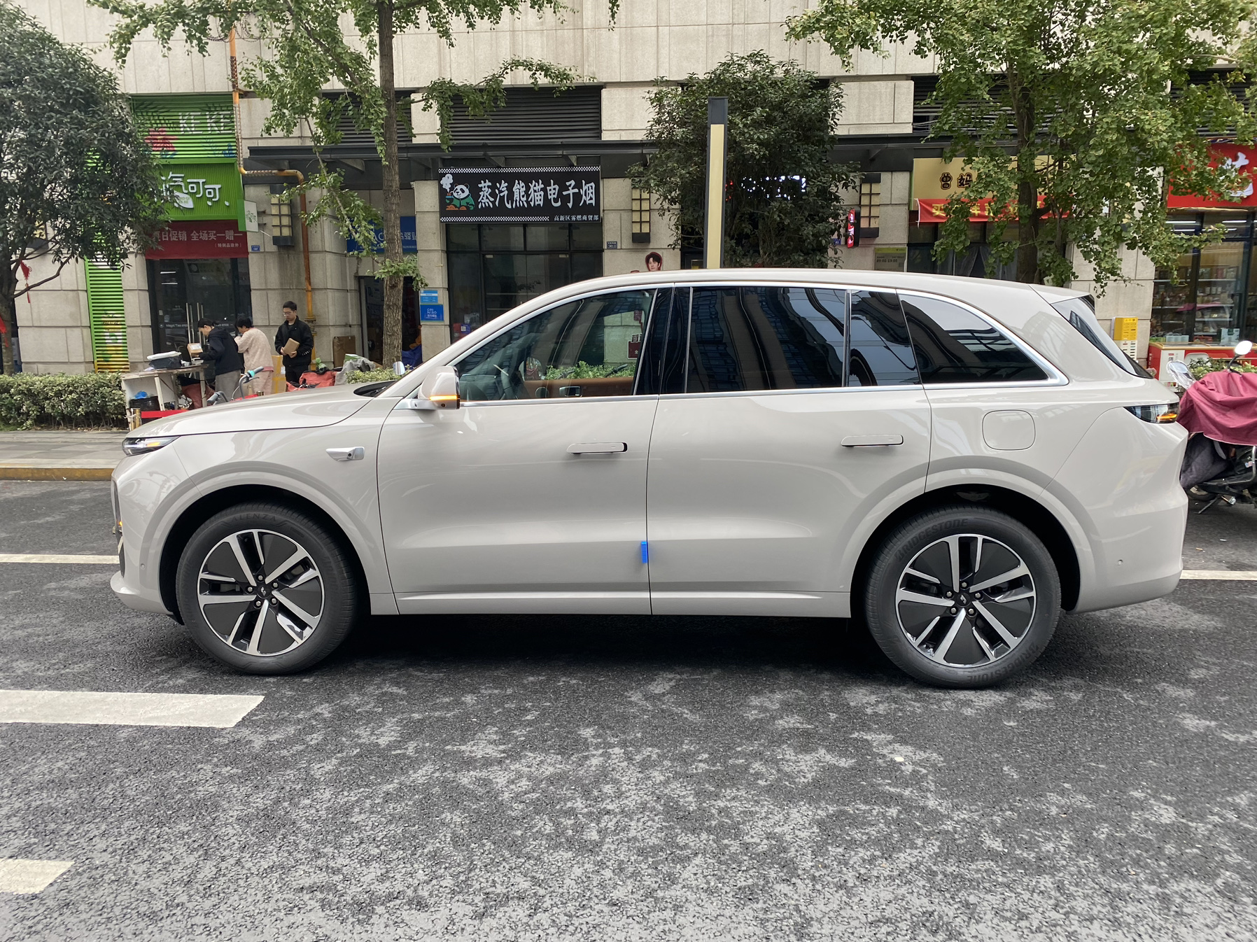 J9旗舰官网ONE口碑_J9旗舰官网汽车